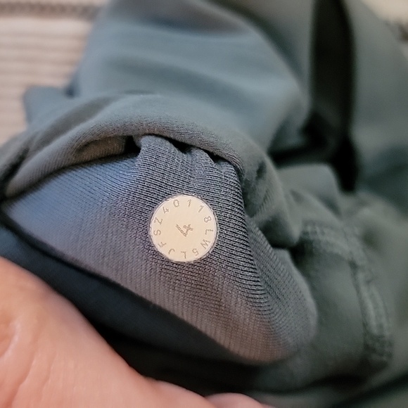 Lululemon Aligns - Picture 5 of 6